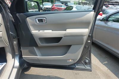 2011 Honda Pilot EX-L   - Photo 16 - Newark, NJ 07104