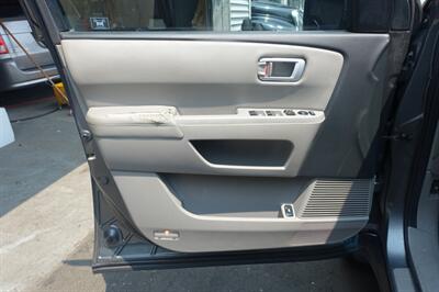 2011 Honda Pilot EX-L   - Photo 10 - Newark, NJ 07104
