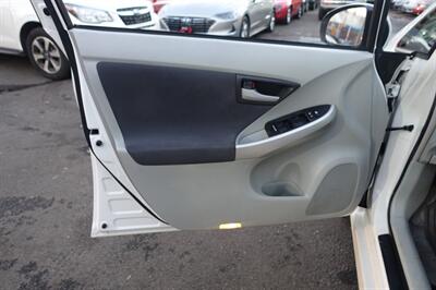2010 Toyota Prius   - Photo 10 - Newark, NJ 07104