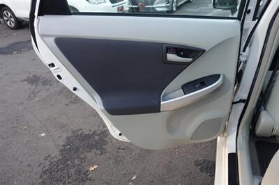 2010 Toyota Prius   - Photo 12 - Newark, NJ 07104