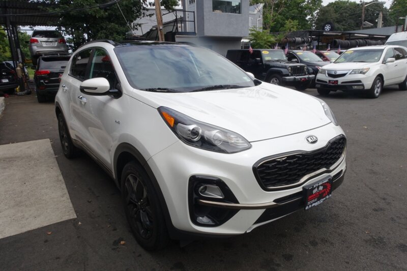 2020 Kia Sportage S photo 2