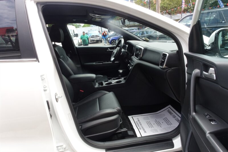 2020 Kia Sportage S photo 13