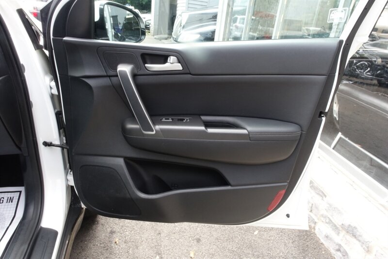 2020 Kia Sportage S photo 14