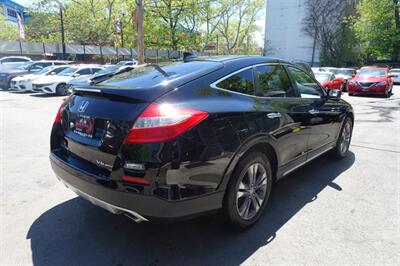 2015 Honda Crosstour EX-L V6 - Photo 8 - Newark, NJ 07104