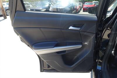 2015 Honda Crosstour EX-L V6 - Photo 12 - Newark, NJ 07104