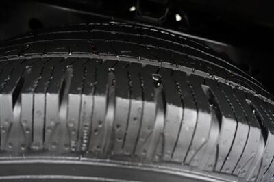 2017 Nissan Frontier SV   - Photo 24 - Newark, NJ 07104