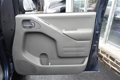 2017 Nissan Frontier SV   - Photo 15 - Newark, NJ 07104