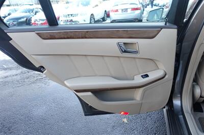2011 Mercedes-Benz E 350 Sport 4MATIC   - Photo 12 - Newark, NJ 07104