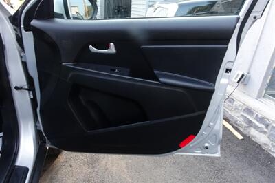2015 Kia Sportage LX   - Photo 15 - Newark, NJ 07104
