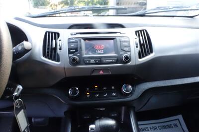 2015 Kia Sportage LX   - Photo 18 - Newark, NJ 07104