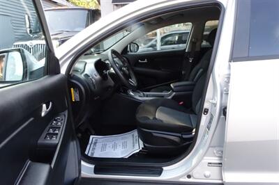 2015 Kia Sportage LX   - Photo 9 - Newark, NJ 07104