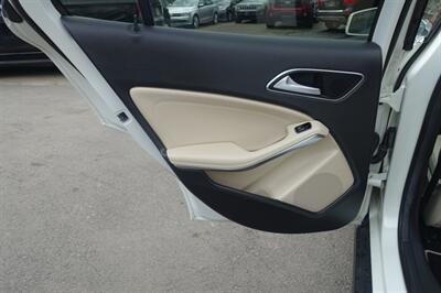 2015 Mercedes-Benz GLA GLA 250 4MATIC   - Photo 12 - Newark, NJ 07104