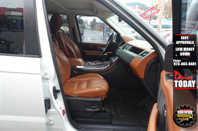 2011 Land Rover Range Rover Sport HSE   - Photo 14 - Newark, NJ 07104