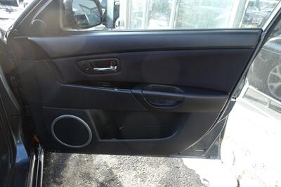 2009 Mazda Mazda3 s Sport - Photo 15 - Newark, NJ 07104