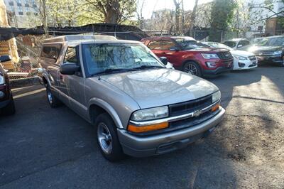 2001 Chevrolet S-10   - Photo 3 - Newark, NJ 07104