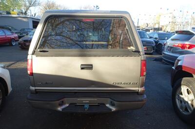 2001 Chevrolet S-10   - Photo 7 - Newark, NJ 07104