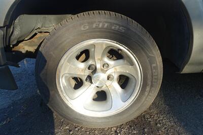 2001 Chevrolet S-10   - Photo 17 - Newark, NJ 07104