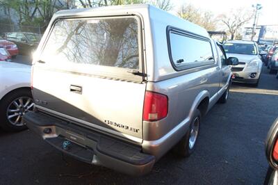 2001 Chevrolet S-10   - Photo 8 - Newark, NJ 07104