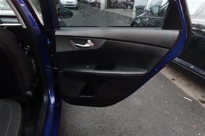 2019 Kia Forte LXS   - Photo 17 - Newark, NJ 07104