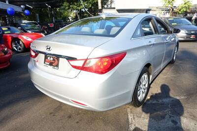 2013 Hyundai SONATA GLS   - Photo 8 - Newark, NJ 07104