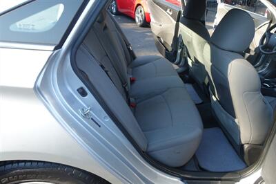 2013 Hyundai SONATA GLS   - Photo 16 - Newark, NJ 07104