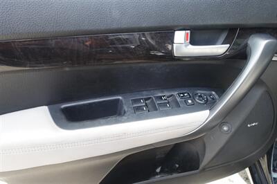 2014 Kia Sorento SX Limited - Photo 11 - Newark, NJ 07104