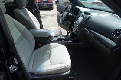 2014 Kia Sorento SX Limited - Photo 19 - Newark, NJ 07104