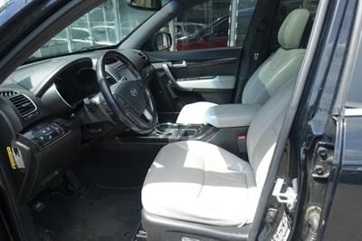 2014 Kia Sorento SX Limited - Photo 9 - Newark, NJ 07104