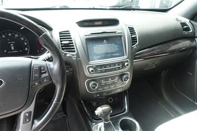 2014 Kia Sorento SX Limited - Photo 13 - Newark, NJ 07104