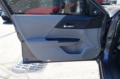 2013 Honda Accord EX-L V6   - Photo 10 - Newark, NJ 07104