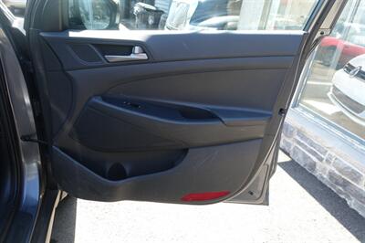 2018 Hyundai TUCSON SE - Photo 15 - Newark, NJ 07104