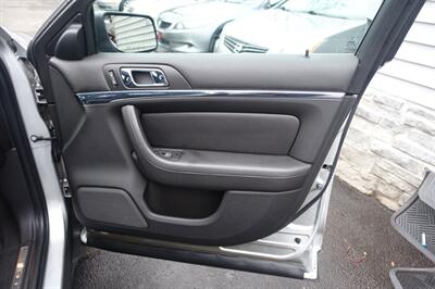 2009 Lincoln MKS   - Photo 15 - Newark, NJ 07104