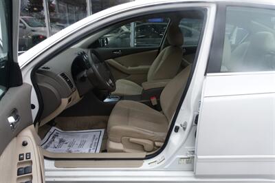 2012 Nissan Altima 2.5 S   - Photo 9 - Newark, NJ 07104