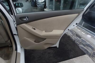 2012 Nissan Altima 2.5 S   - Photo 17 - Newark, NJ 07104