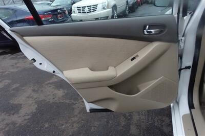 2012 Nissan Altima 2.5 S   - Photo 12 - Newark, NJ 07104