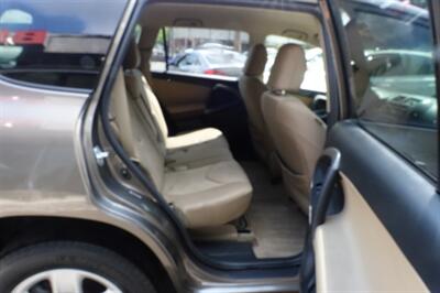 2012 Toyota RAV4   - Photo 16 - Newark, NJ 07104