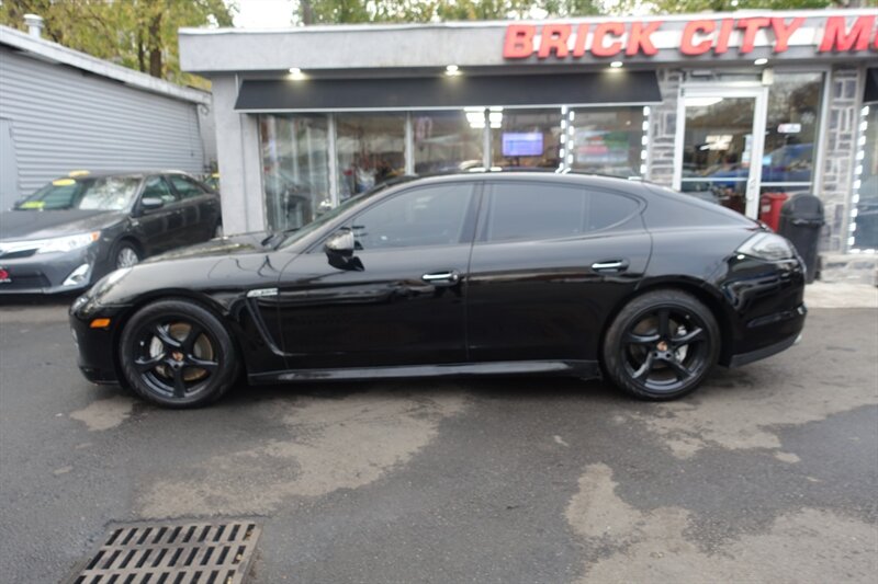 2013 Porsche Panamera 4S photo 3