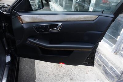 2011 Mercedes-Benz E 350 Luxury 4MATIC   - Photo 15 - Newark, NJ 07104