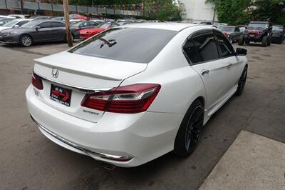 2016 Honda Accord Sport   - Photo 8 - Newark, NJ 07104