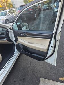 2018 Subaru Legacy 2.5i Limited   - Photo 14 - Newark, NJ 07104