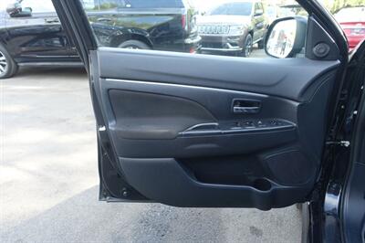 2011 Mitsubishi Outlander Sport SE   - Photo 10 - Newark, NJ 07104