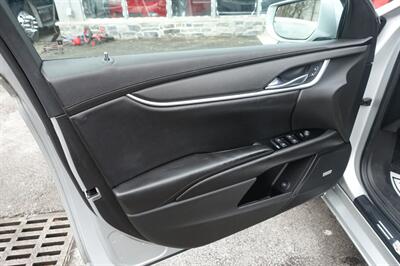 2013 Cadillac XTS 3.6L V6   - Photo 10 - Newark, NJ 07104