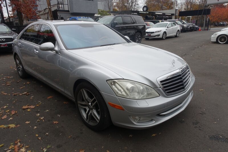 2007 Mercedes Benz S 550 photo 2
