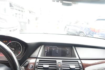 2012 BMW X5 xDrive35i   - Photo 12 - Newark, NJ 07104