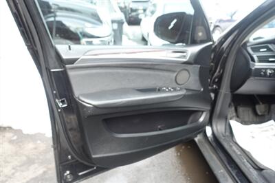 2012 BMW X5 xDrive35i   - Photo 16 - Newark, NJ 07104