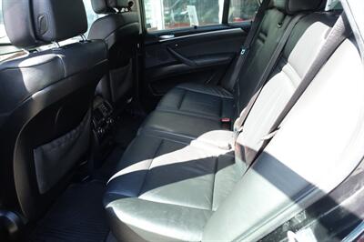 2012 BMW X5 xDrive35i - Photo 12 - Newark, NJ 07104