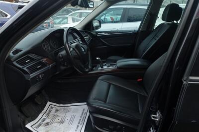 2012 BMW X5 xDrive35i   - Photo 9 - Newark, NJ 07104