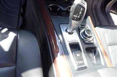 2012 BMW X5 xDrive35i - Photo 27 - Newark, NJ 07104