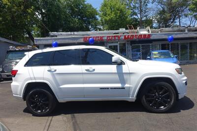 2017 Jeep Grand Cherokee Altitude   - Photo 4 - Newark, NJ 07104