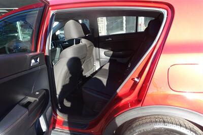 2022 Kia Sportage LX - Photo 11 - Newark, NJ 07104